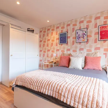 Гостевой дом 7min To Uni Se-velha - Ac - Work Desk - 300mbs Wifi - 1 And 2