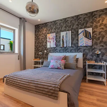 Guest house 7min To Uni Se-velha - Ac - Work Desk - 300mbs Wifi - 1 And 2