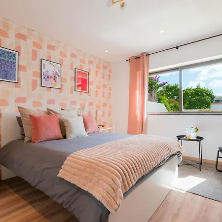 7min To Uni Se-velha - Ac - Work Desk - 300mbs Wifi - 1 And 2 Guest house *